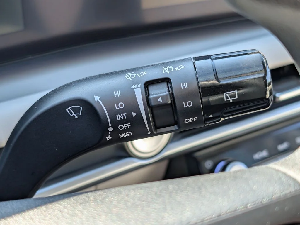 Used 2026 Silver Hyundai SEL image 30