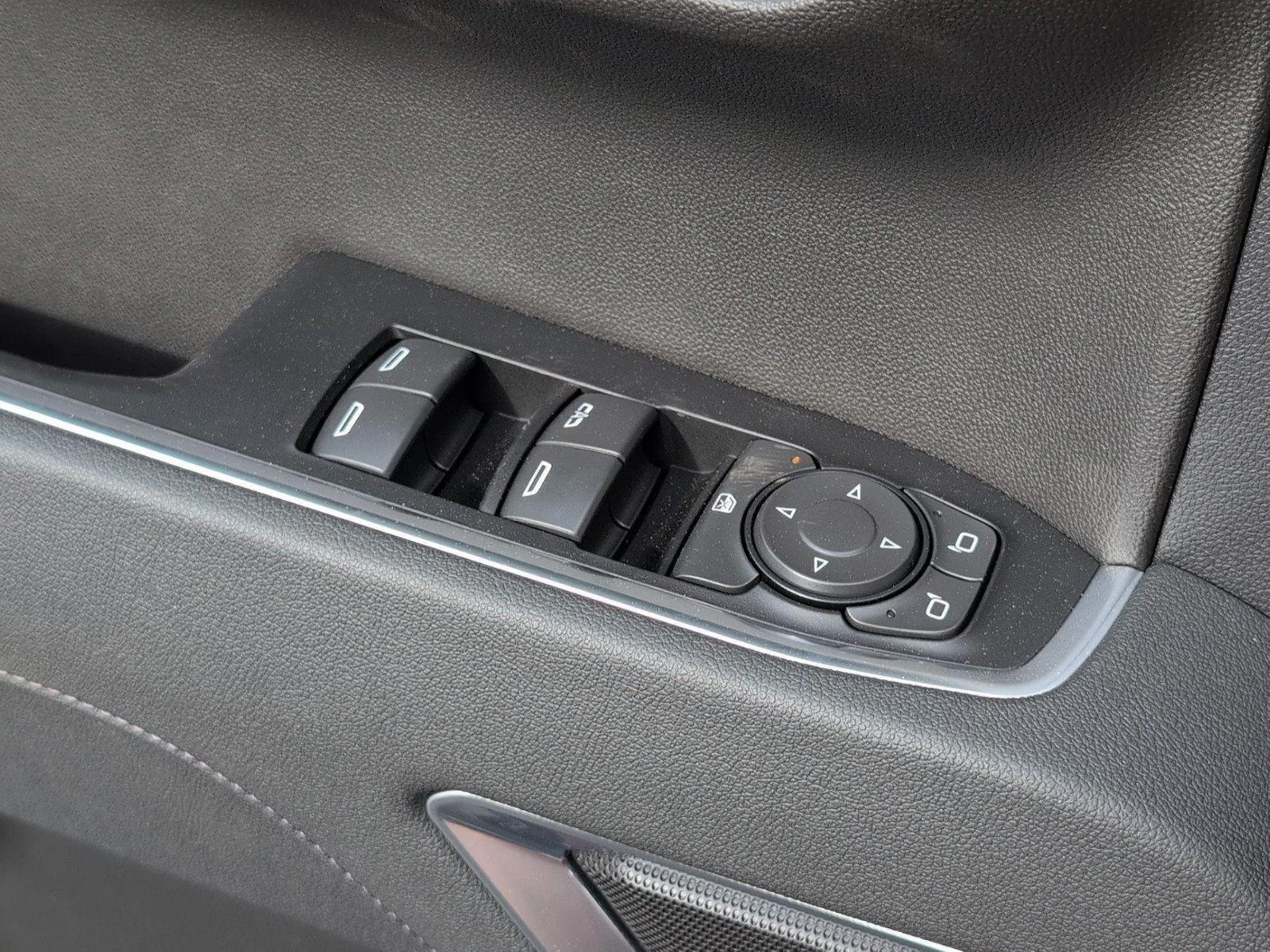 New 2026 Onyx Black GMC Elevation image 19