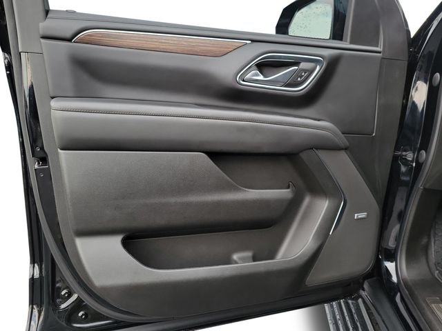 Used 2023 Black Chevrolet High Country image 9