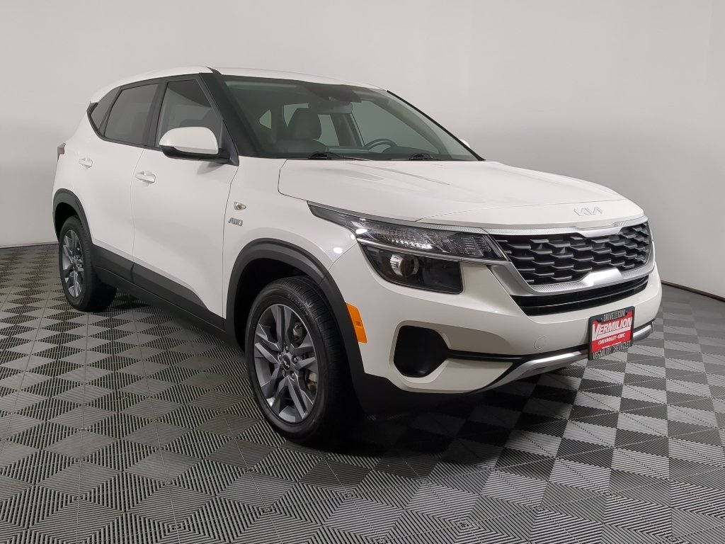 Used 2022 Kia Seltos LX with VIN KNDEPCAA0N7322467 for sale in Tilton, IL