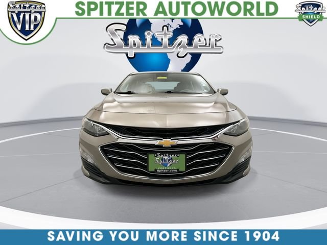 Used 2024 Gray Chevrolet LT image 3