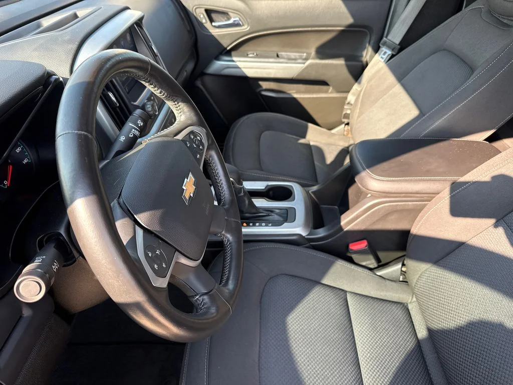 Used 2022 Blue Chevrolet LT image 18