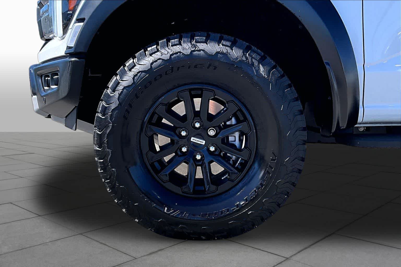 Used 2025 Oxford White Ford Raptor image 10