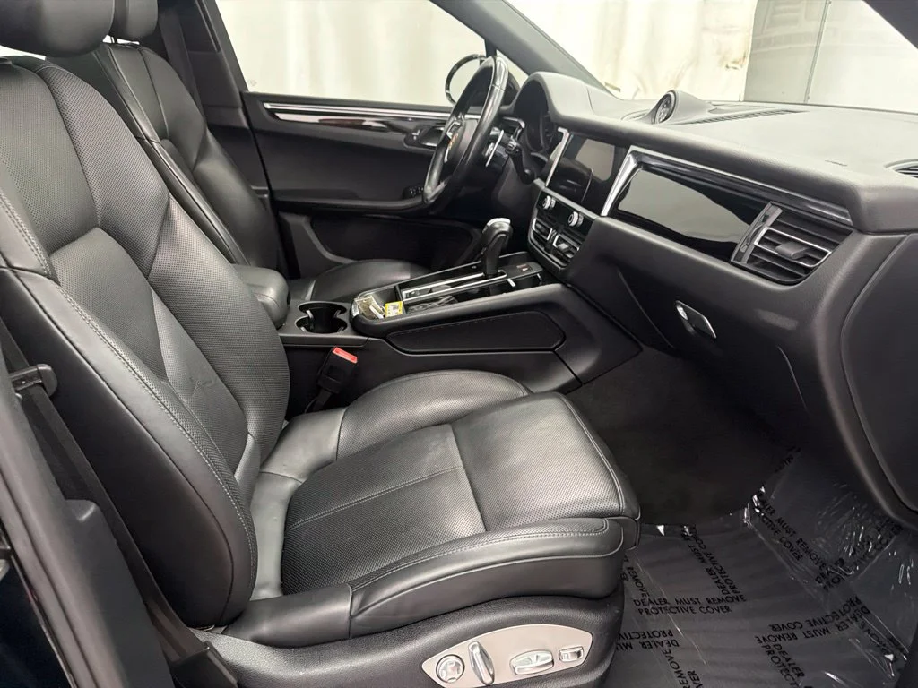 Used 2022 Black Porsche Base image 25