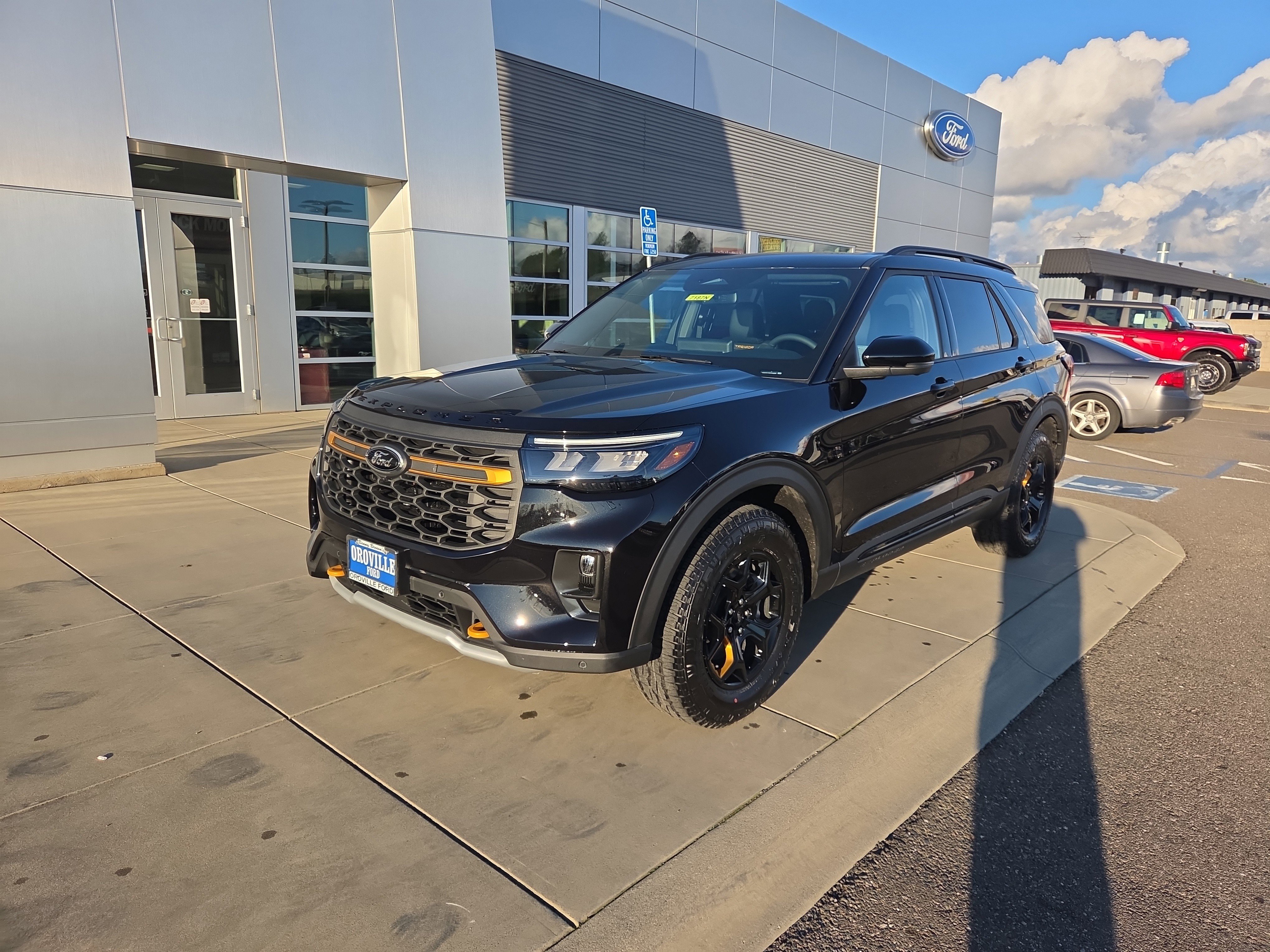 New 2026 Agate Black Metallic Ford Tremor® image 1