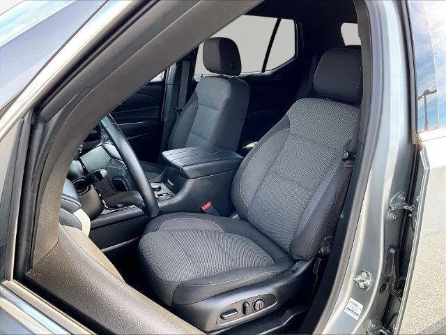 Used 2023 STERLING GRAY METALLIC Chevrolet LT Cloth image 10