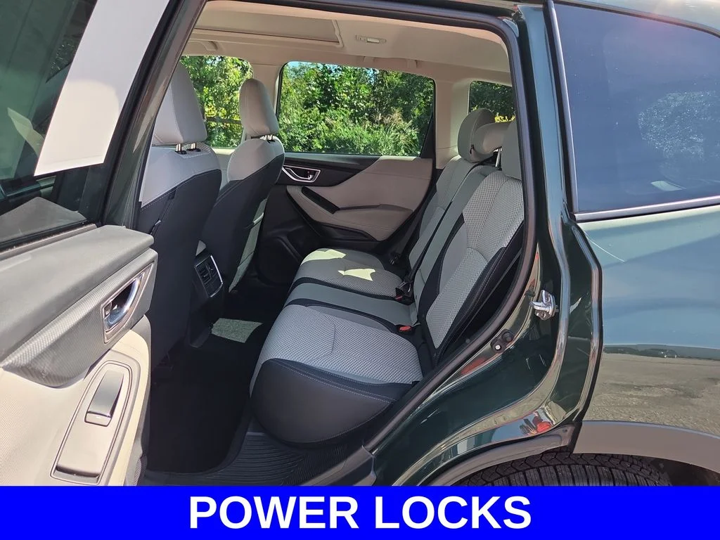 Used 2022 Green Subaru Premium image 17