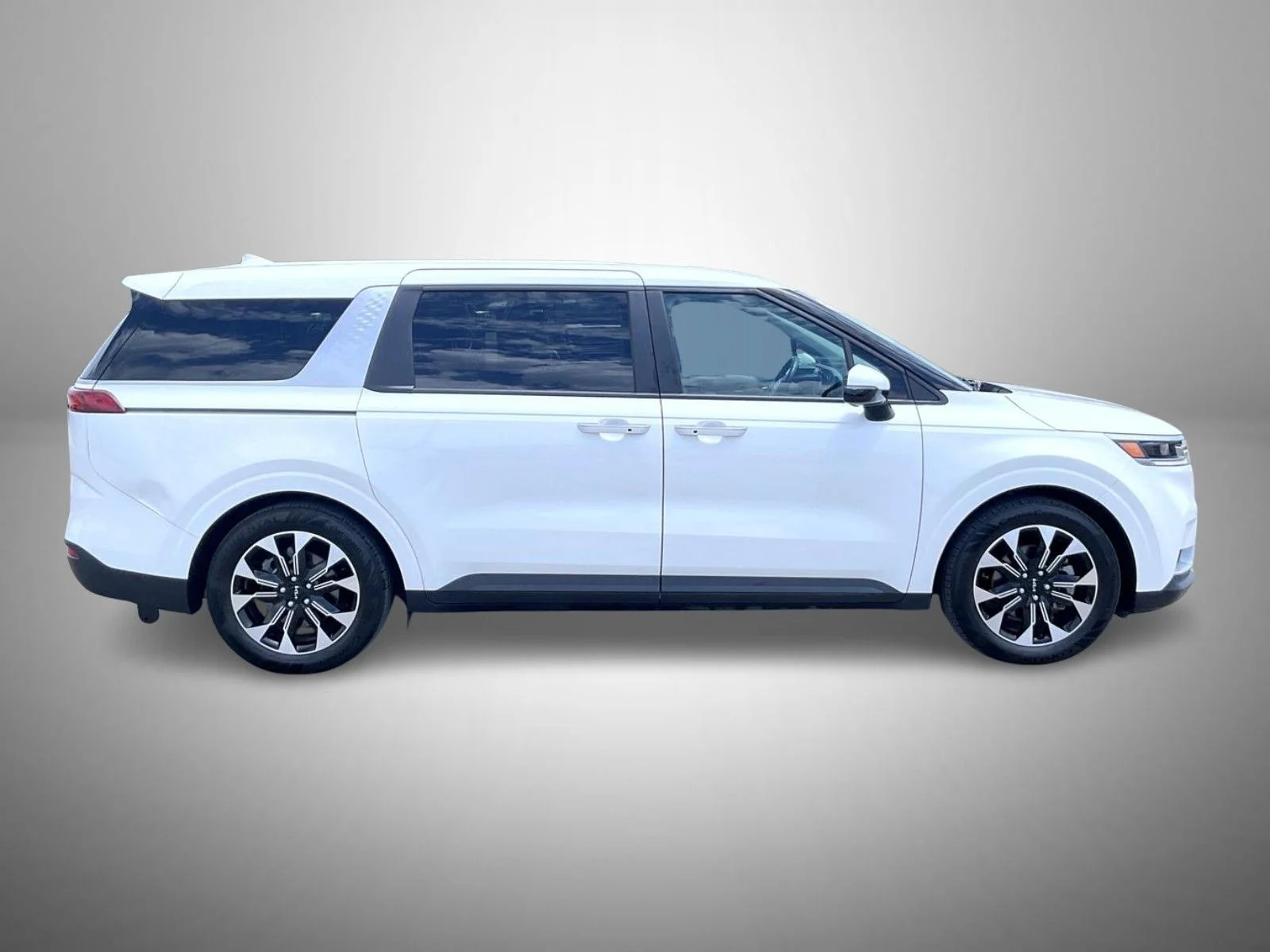 Used 2024 White Kia EX image 4