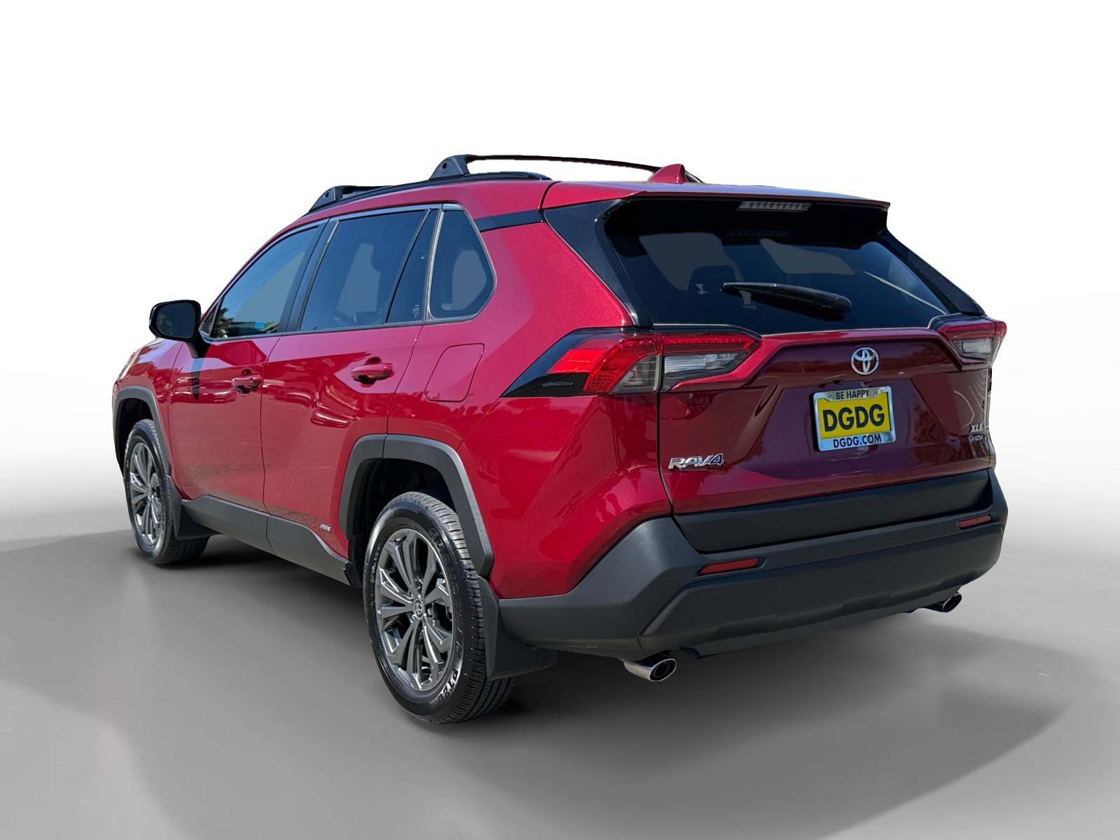 Used 2025 Pearl Toyota XLE Premium image 3