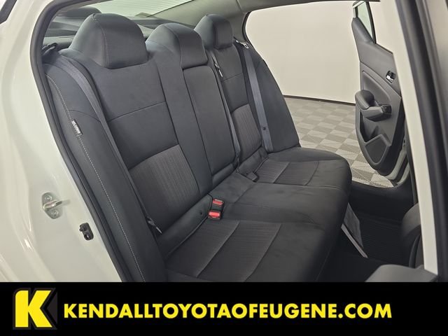 Used 2022 White Nissan 2.5 SV image 26