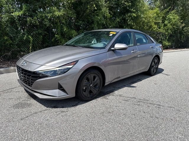 Used 2023 Silver Hyundai SEL image 1