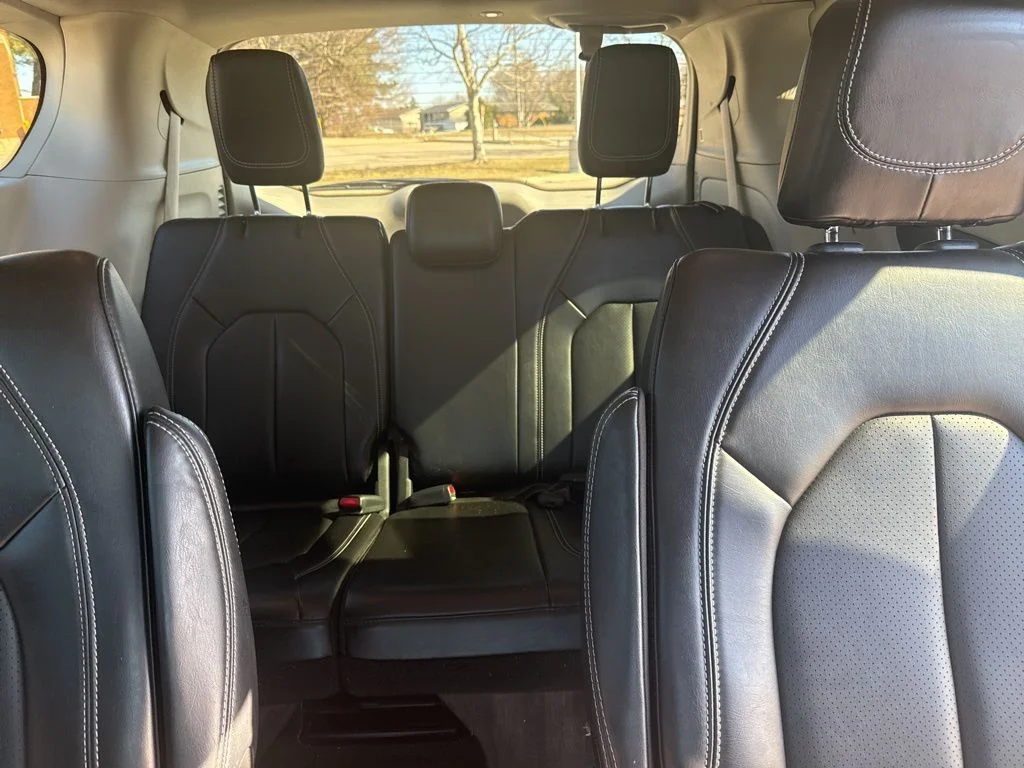 Used 2024 Diamond Black Chrysler Touring L image 40