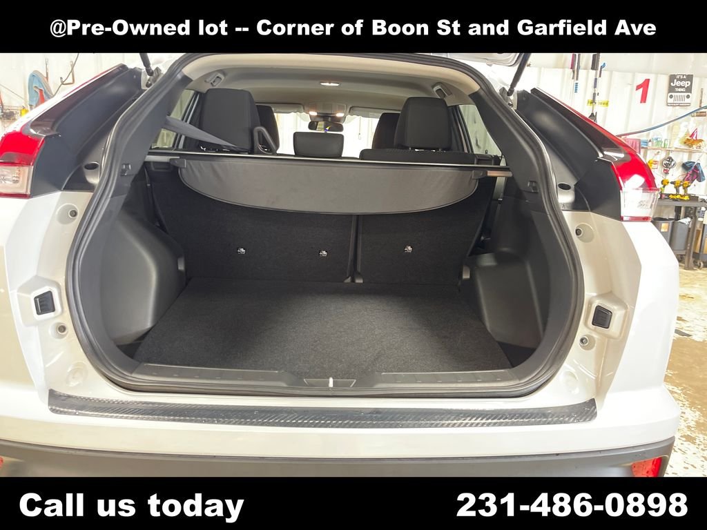 Used 2022  Mitsubishi ES image 26