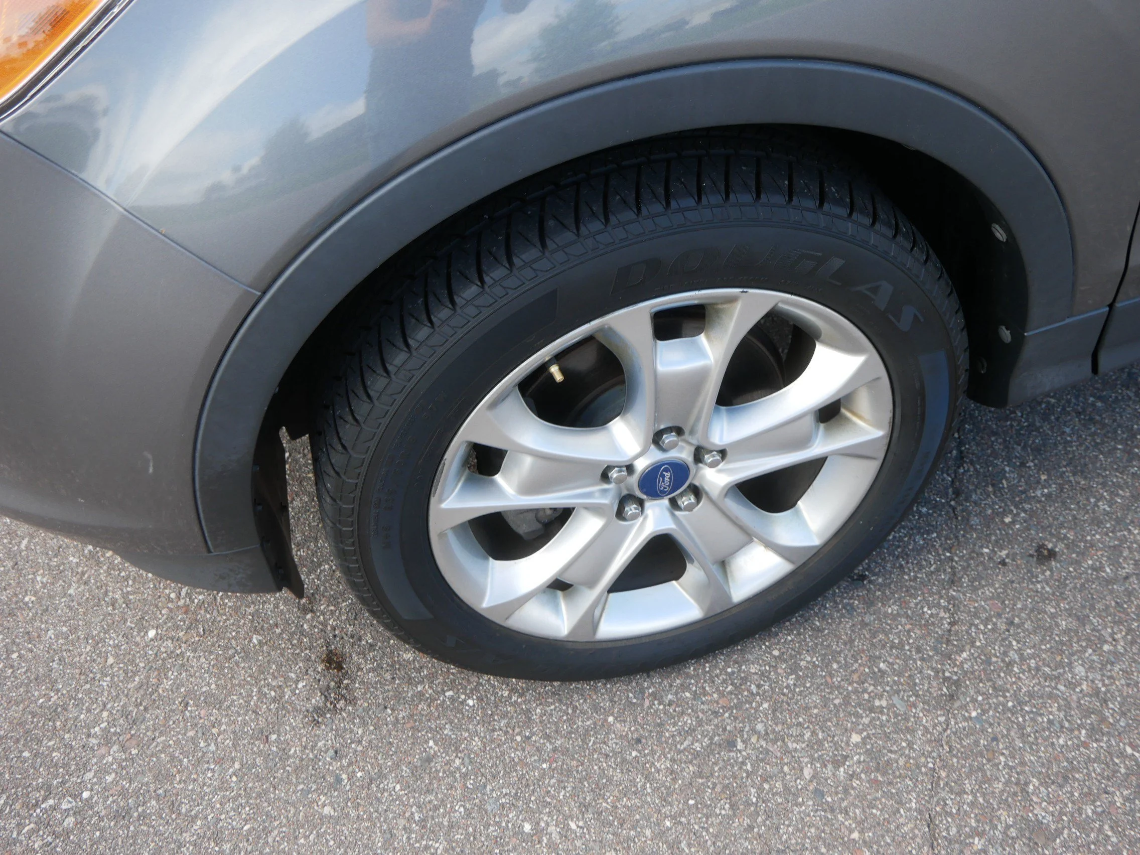Used 2013 Sterling Grey Metallic Ford SEL image 16