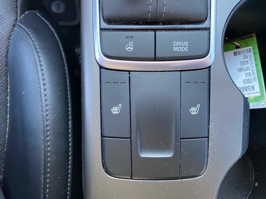 Certified Used 2020 Passion Red Kia SE image 14