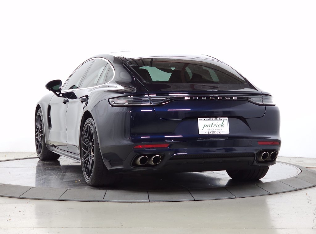 Used 2022  Porsche 4S image 3