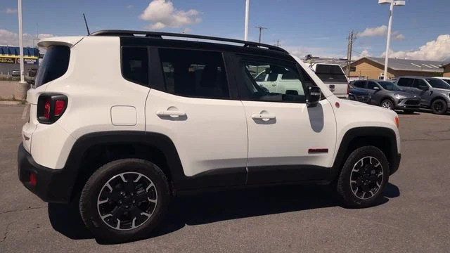 Used 2023 White Jeep Trailhawk image 2