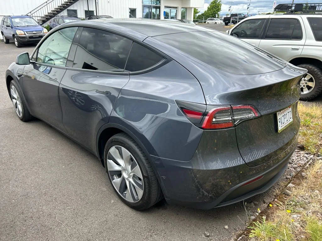 Used 2021 Midnight Silver Metallic Tesla Long Range image 2