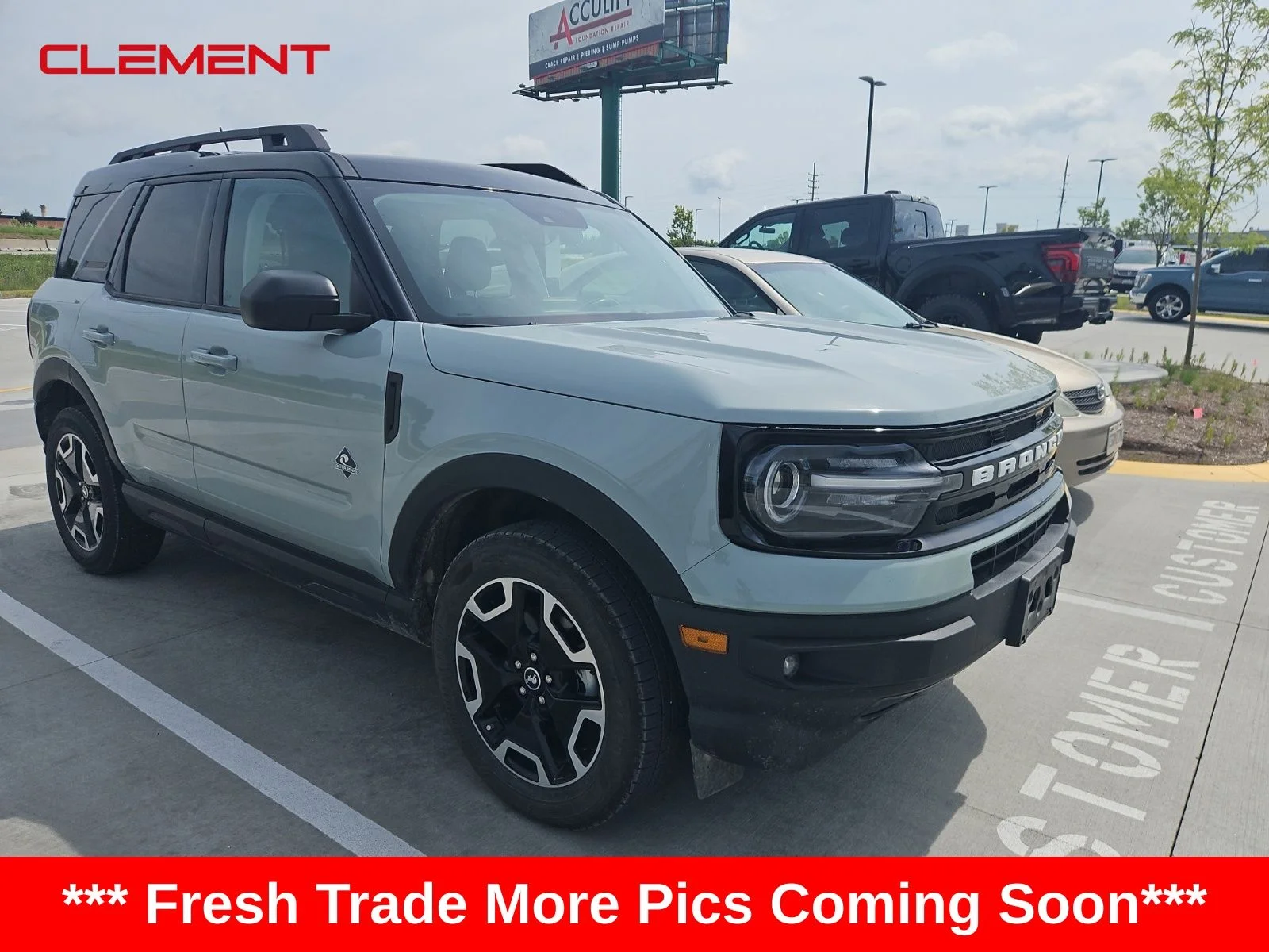 Used 2023 Cactus Green / Gray Ford Outer Banks image 2