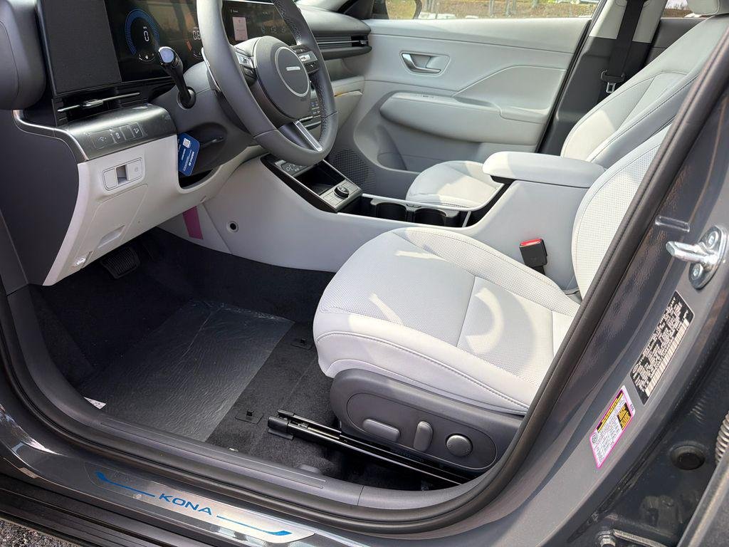 New 2026 Gray Hyundai SEL Premium FWD image 9