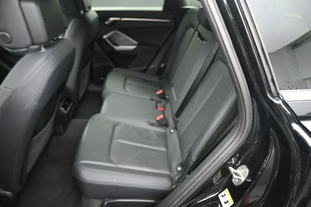 Used 2025  Audi Premium image 19