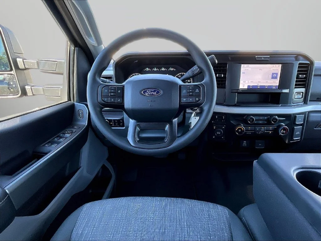 New 2027 Carbonized Gray Metallic Ford F-250® XLT image 18