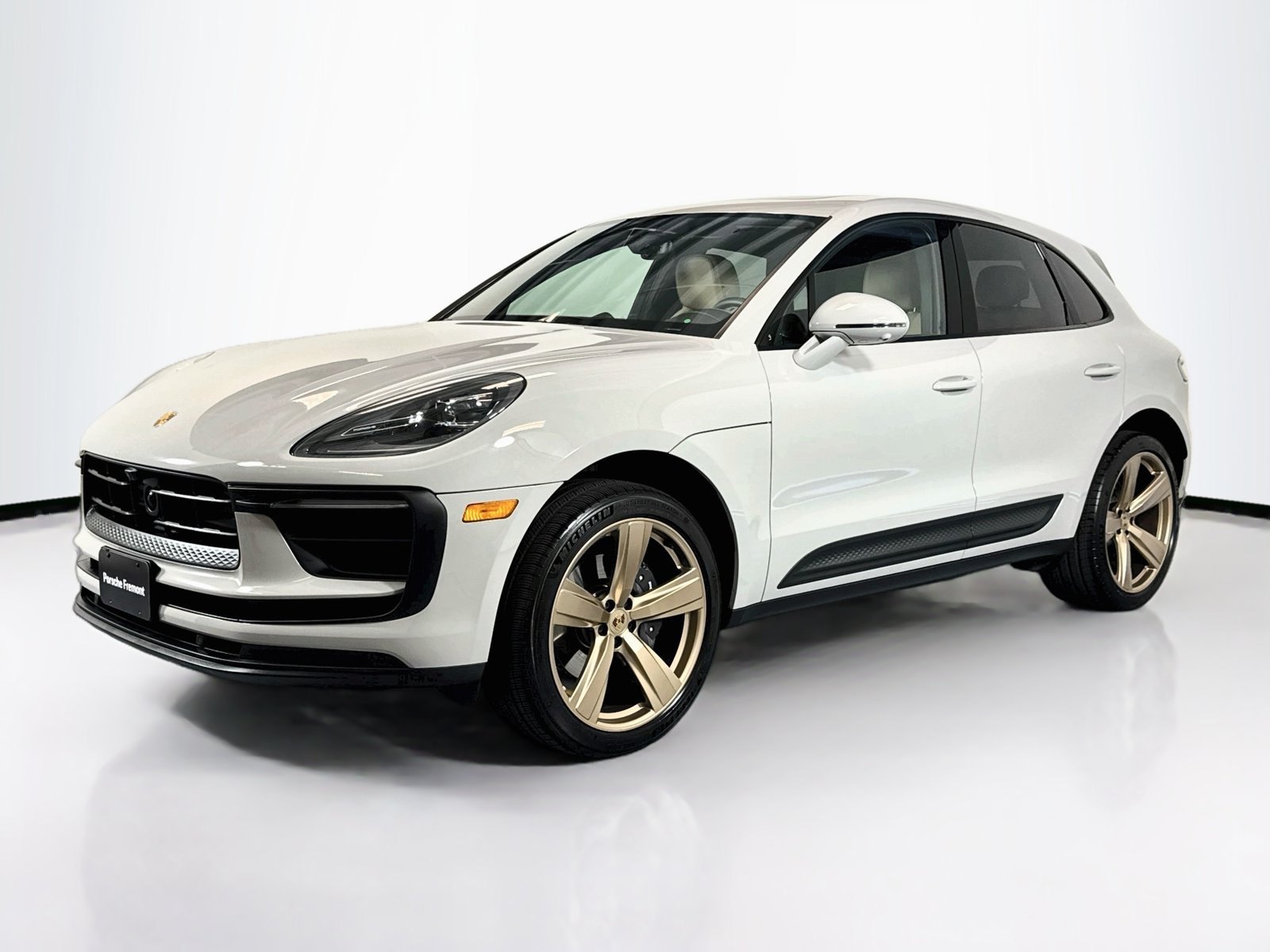 Used 2025 Chalk Porsche T image 1