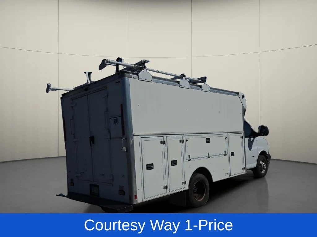 Used 2019 White Chevrolet Work Van image 9