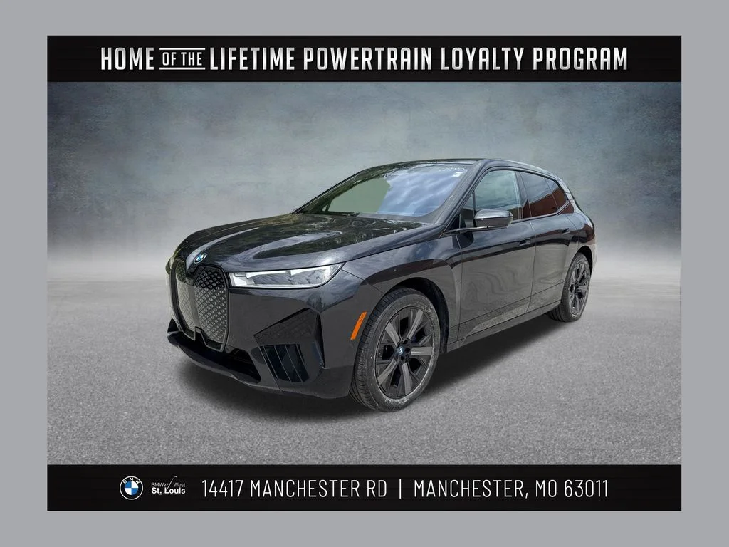 Used 2025 Gray BMW xDrive50 image 1