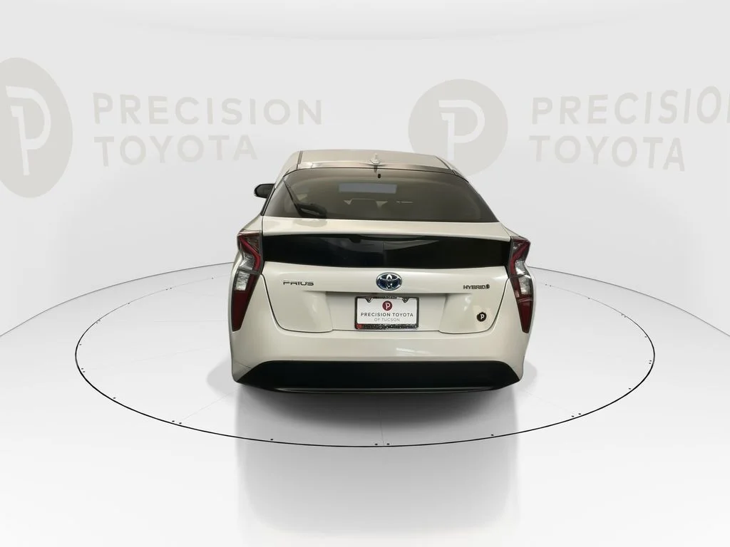 Used 2016 Blizzard Pearl Toyota Three image 17