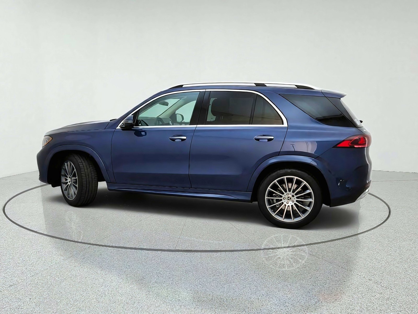 New 2027 Twilight Blue Metallic Mercedes-Benz GLE 350 4MATIC® SUV image 13
