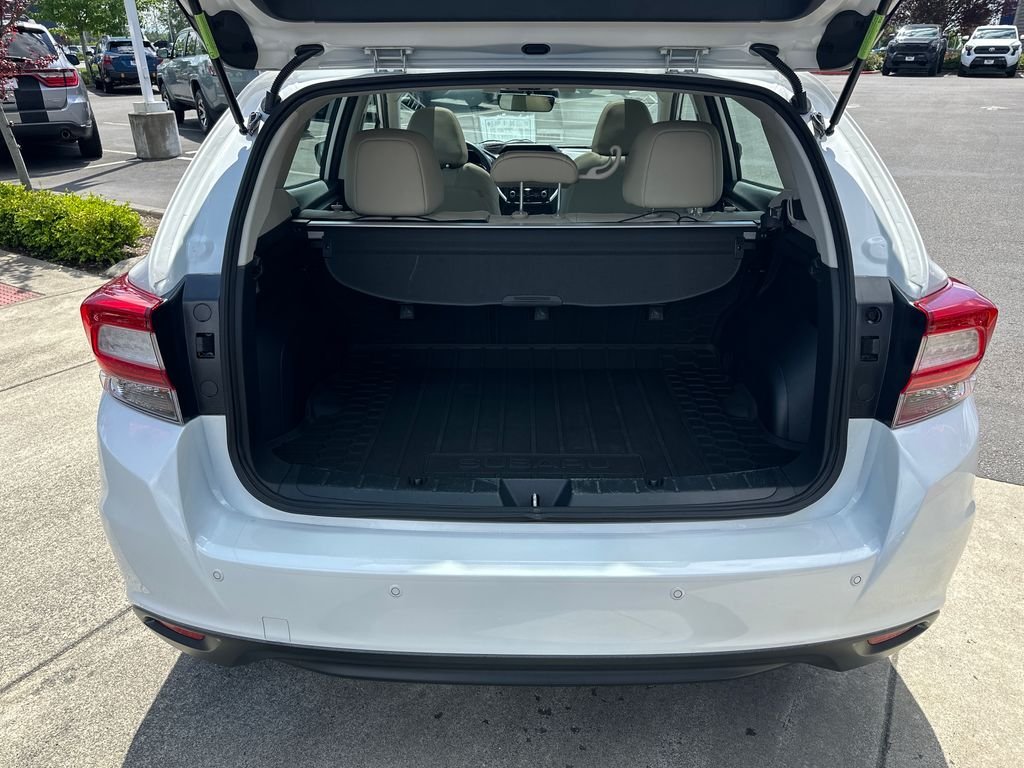 Used 2018 Crystal White Pearl Subaru 2.0i Limited image 26