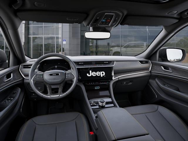 New 2026 Diamond Black Crystal Pearl-Coat Exterior Paint Jeep  image 40