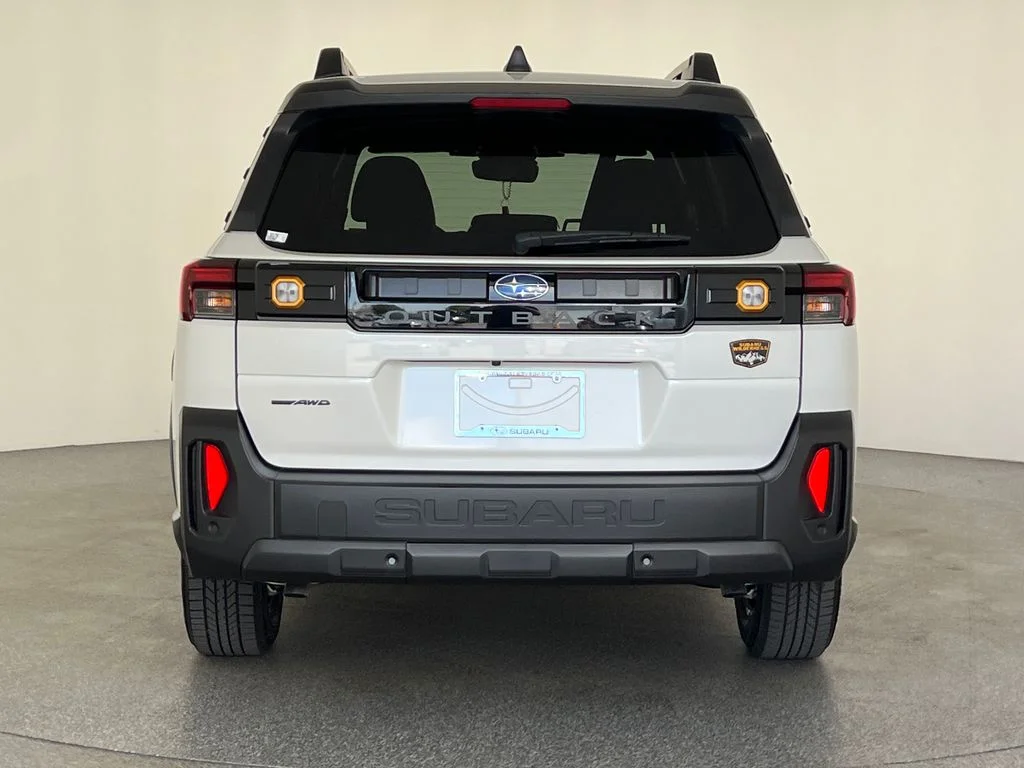 New 2026 CRYSTAL WHITE PEARL Subaru Wilderness image 5