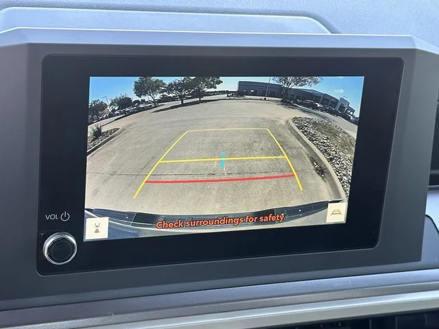 2025 Toyota Tacoma SR5 - Photo 17