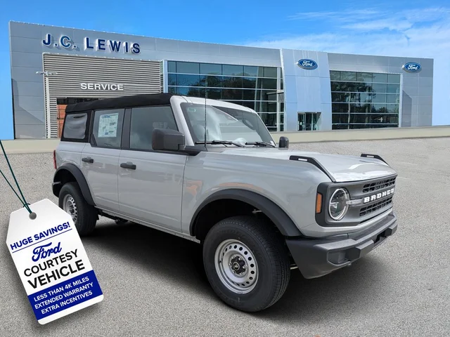 2026 Ford Bronco Base