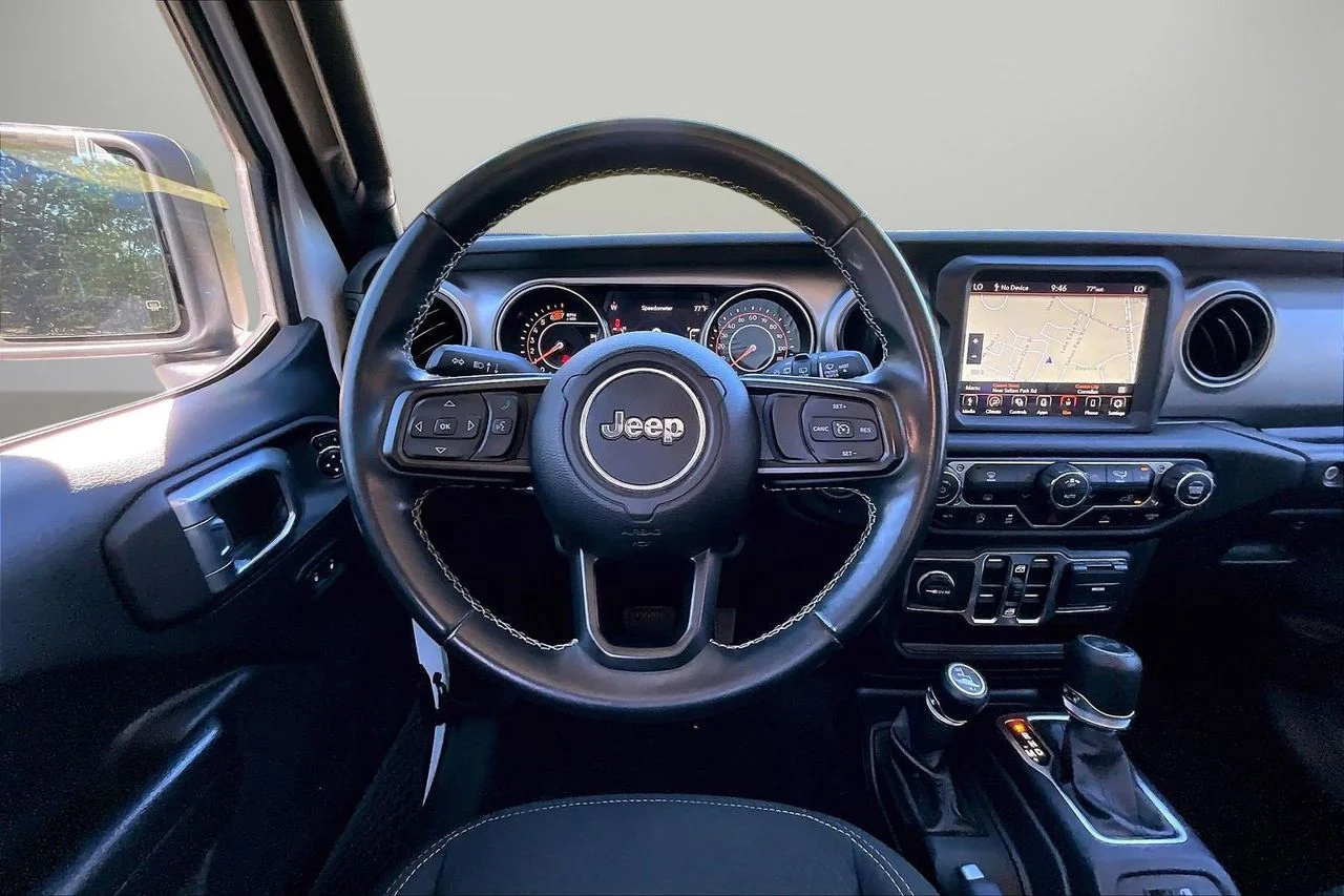 Used 2021 White Jeep Sport S image 11