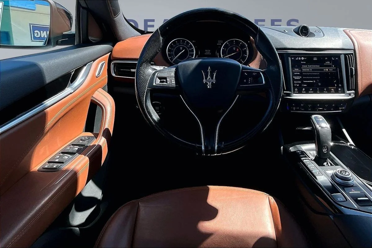 Used 2021  Maserati  image 8