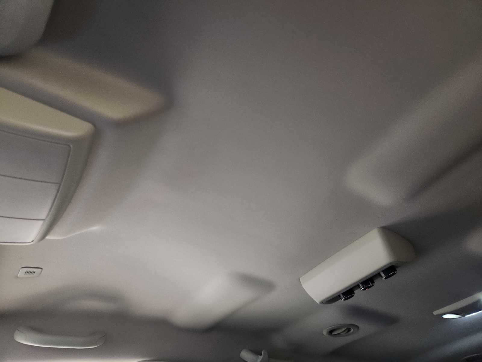 Used 2018 Pitch Black Clearcoat Dodge Crossroad image 23