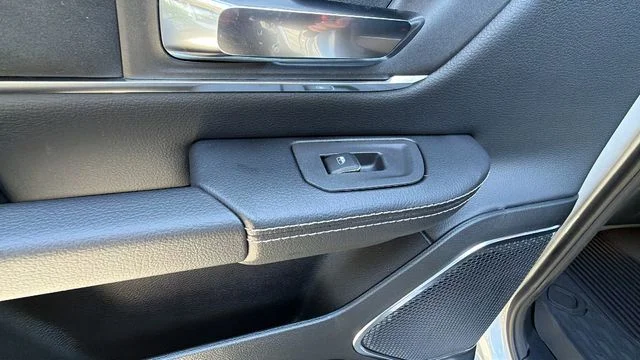 2026 RAM 1500 Laramie - Photo 16