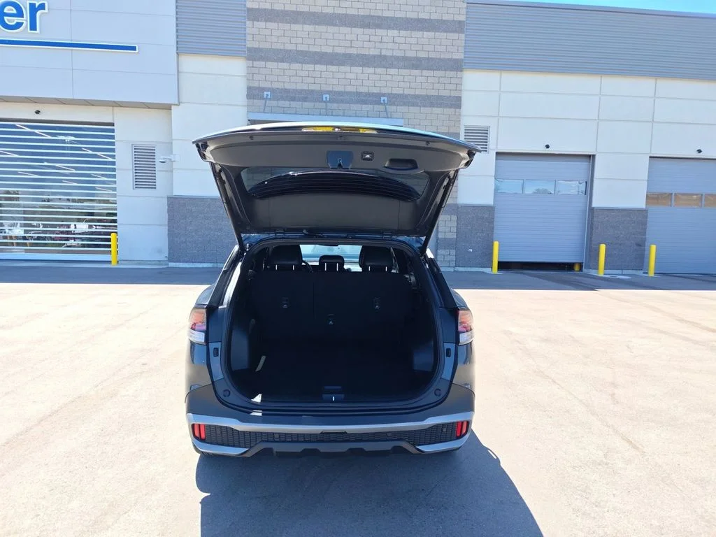 Used 2023 Gray Kia X-Line image 16