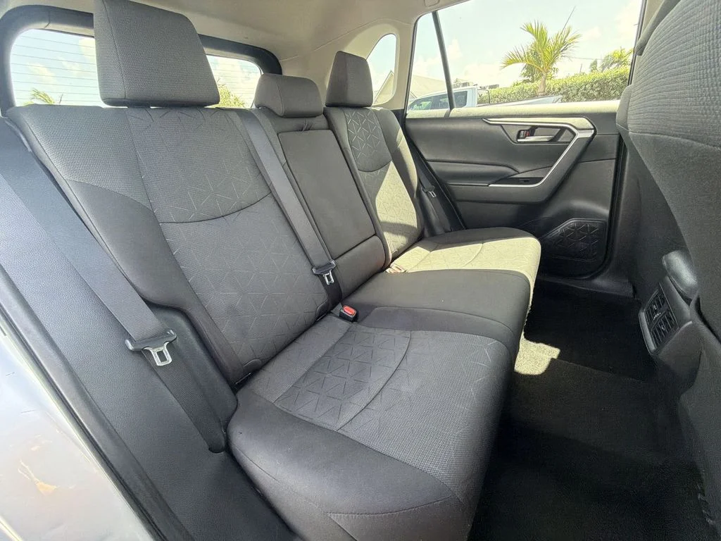 Used 2021 Silver Toyota XLE image 34