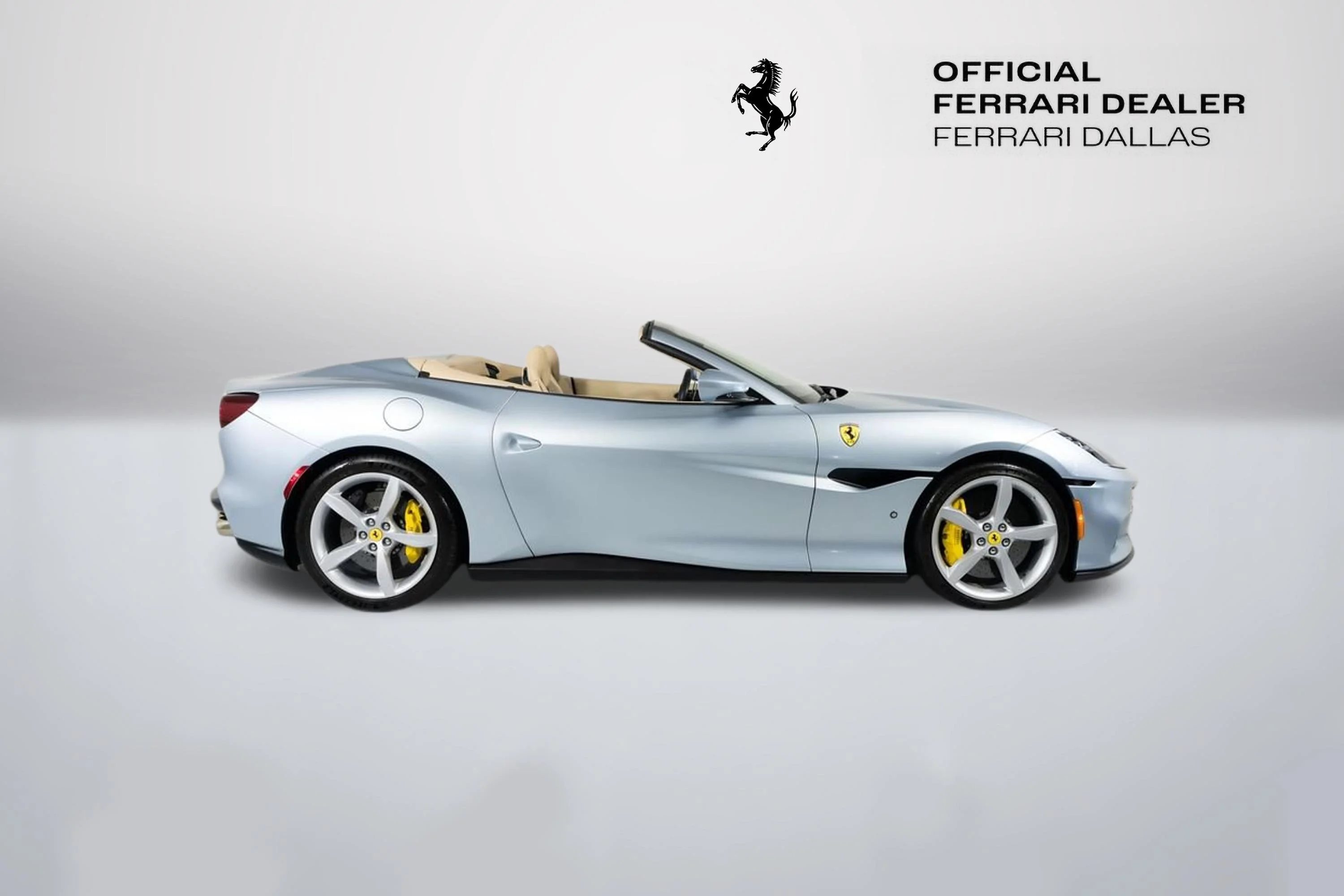 Used 2022 Grigio Alloy Ferrari Base image 30