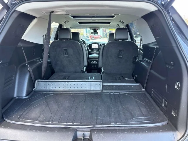 Used 2020 Black Chevrolet Premier image 15