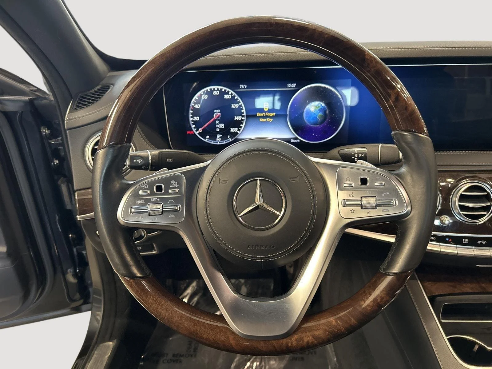 Certified Used 2020 Magnetite Black Metallic Mercedes-Benz S 450 image 17