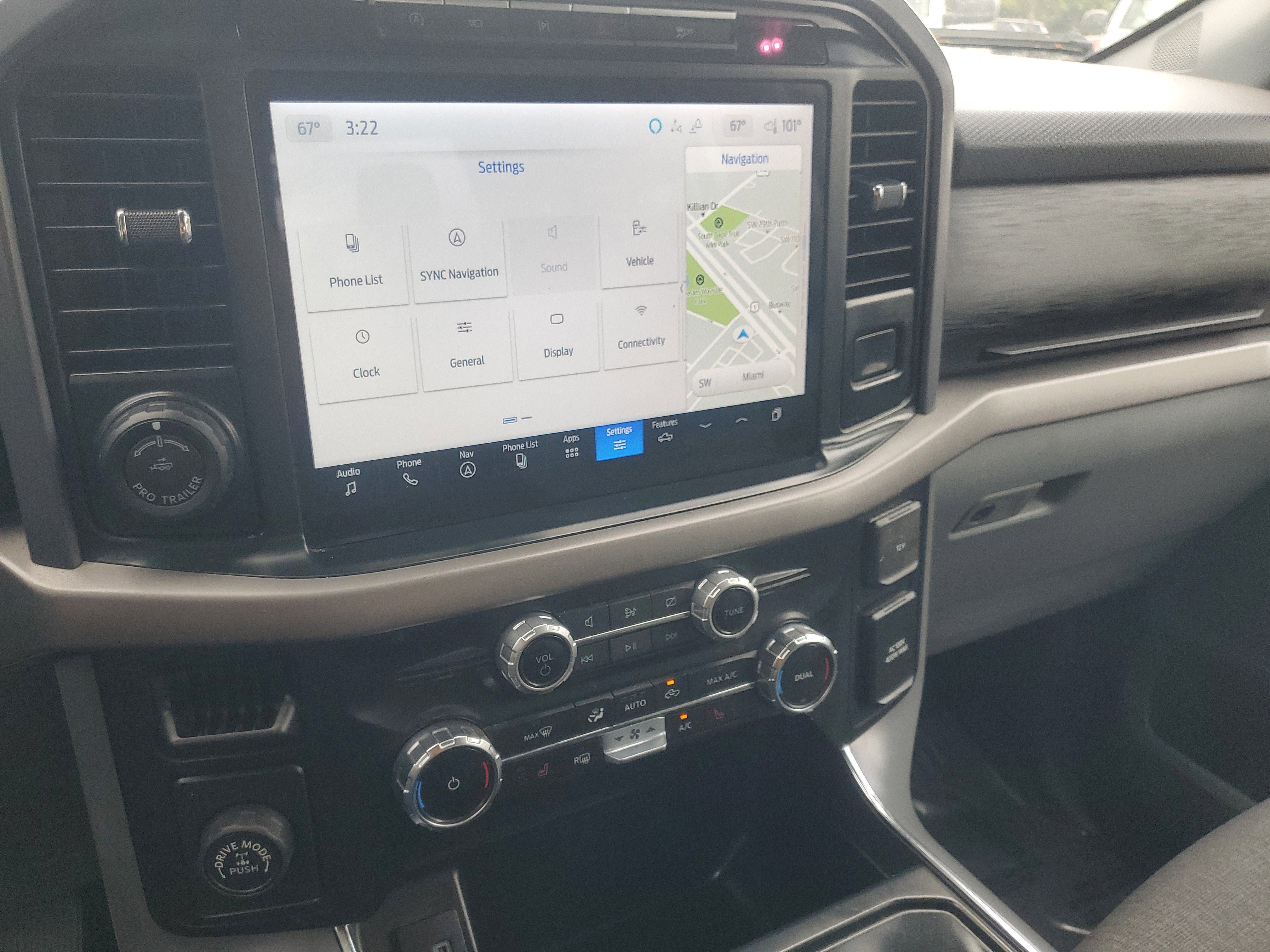 Used 2024 Oxford White Ford XLT image 23