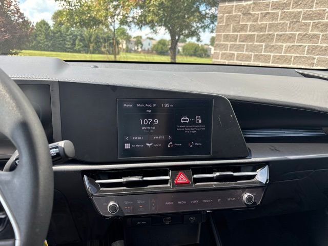Used 2024 Red Kia LX image 21