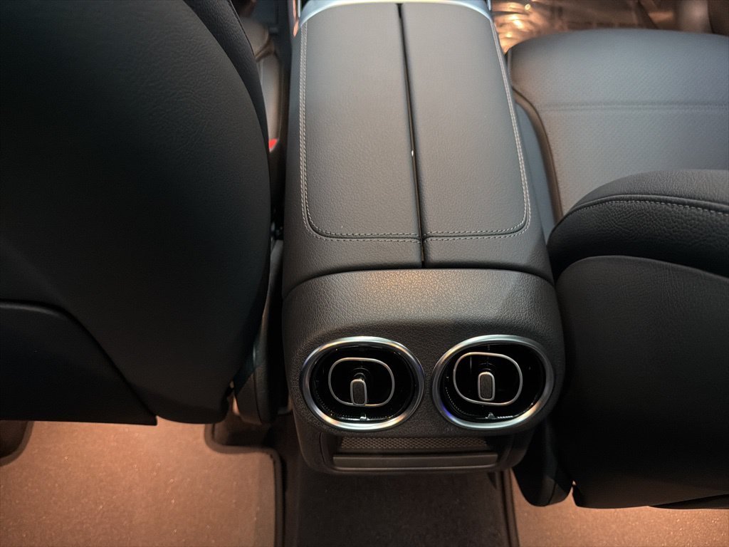 Certified Used 2026 Black Mercedes-Benz GLC 300 image 22