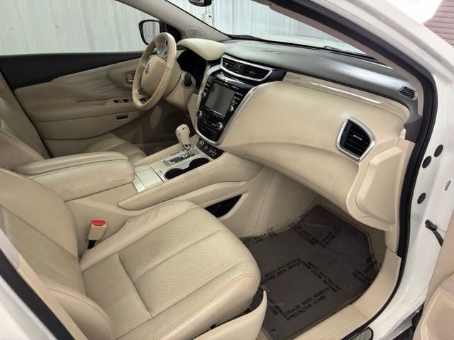 Used 2015 White Nissan Platinum image 27