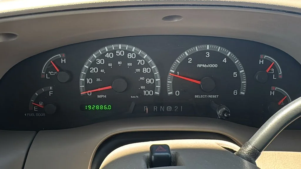 Used 2001 Beige Ford Lariat image 16